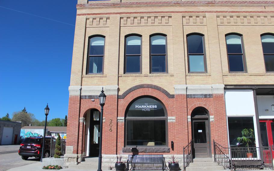 The Harkness Hotel, located in a historic bank building built in 1906, is an unexpected boutique hotel in otherwise blink-and-you’ll-miss-it McCammon, Idaho. The town is conveniently located for visiting Lava Hot Springs, Pocatello and the nearby mountains. 