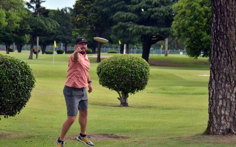 Disc golf pro Nate Sexton touts sport’s ‘endless creativity’ at Air Force base in Tokyo