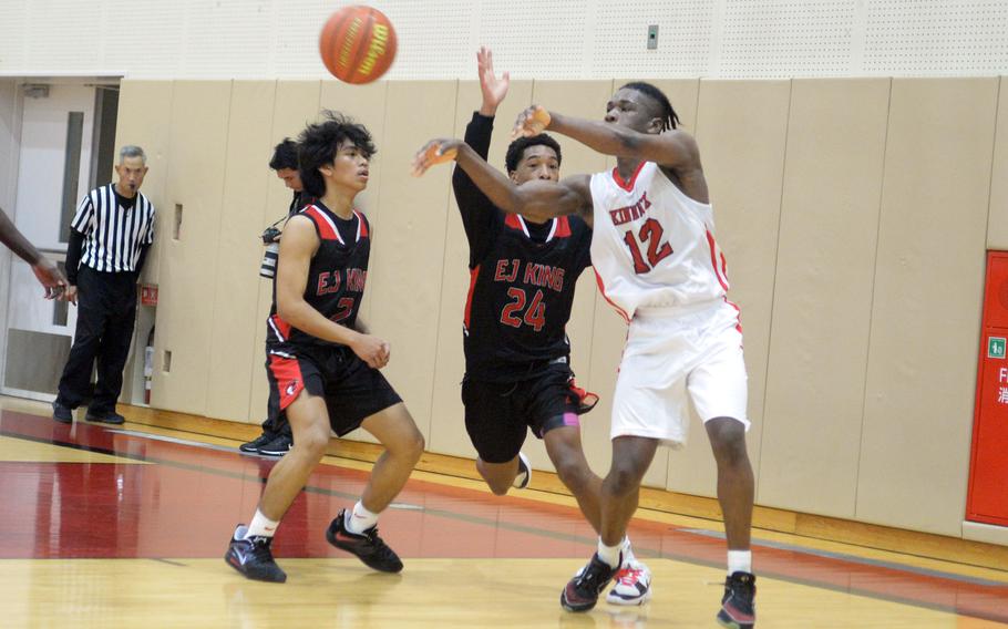 Nicholas Whyte passes the ball.