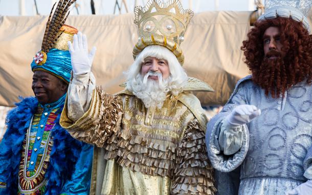 In Barcelona, the Magi arrive at port aboard a ship as part of Spain’s Three Kings Day festivities. 