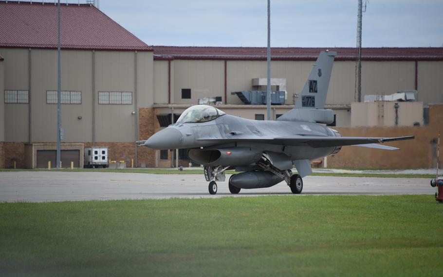 An F-16 taxing.