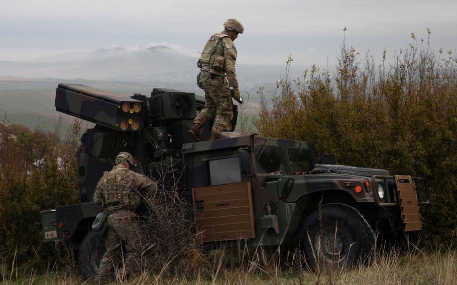 U.S. soldiers set up an Avenger 