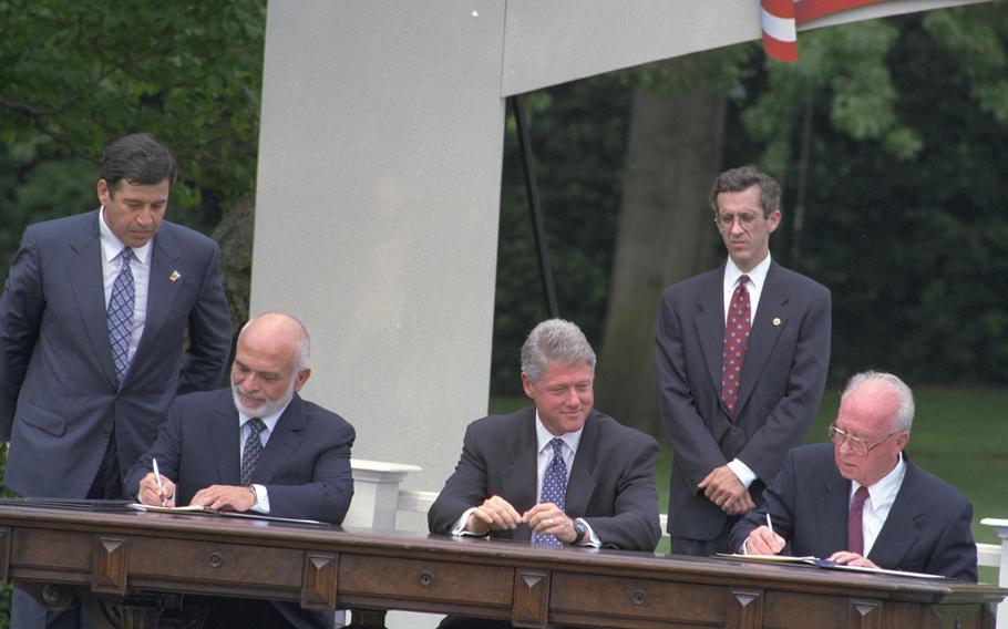 Signing of Israel-Jordan peace agreement in 1994