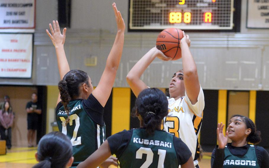 Isamar Toro-Velasquez shoots the ball.