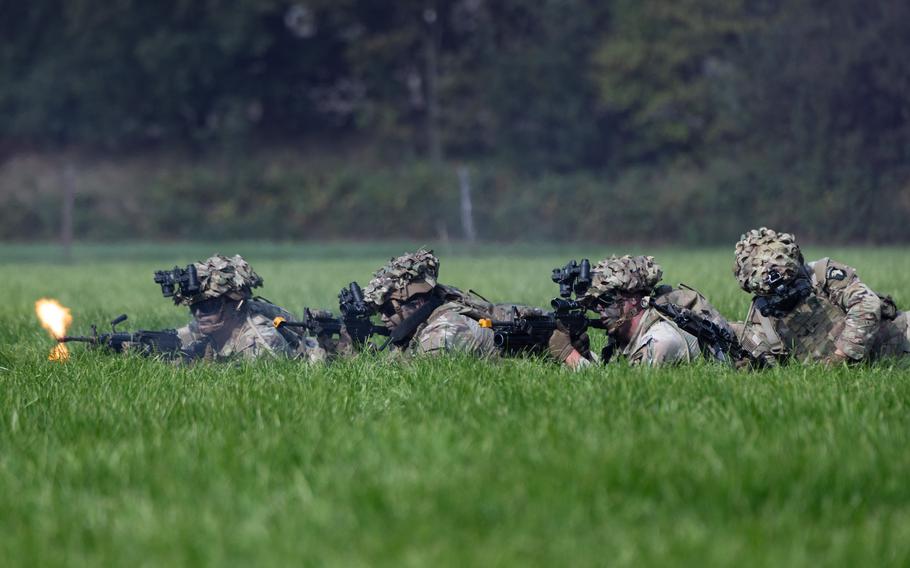 Soldiers with the 101st Airborne Division take part in an air assault demonstration 