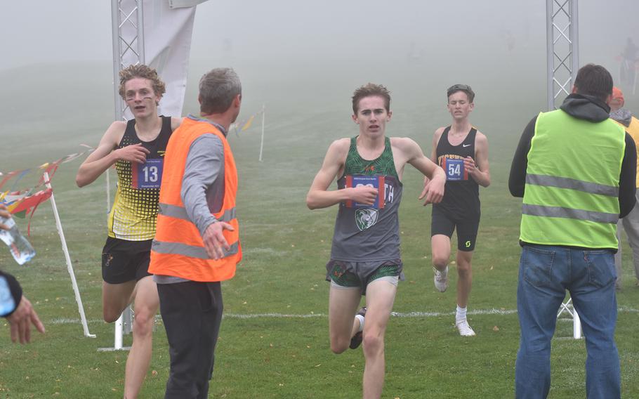 Logan Conrad edges Jackson Balfrey-Boyd at the finish line.