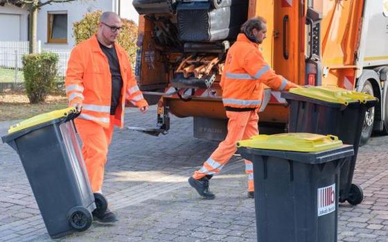 Waste management company Jakob Becker Group will deliver yellow waste recycling bins to residents in the Kaiserslautern city center from mid-February to the end of March 2025. 