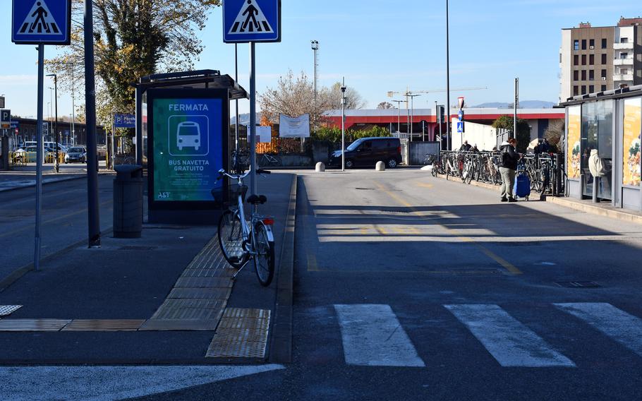 The area where busses stop outside the Vicenza, Italy railway station.