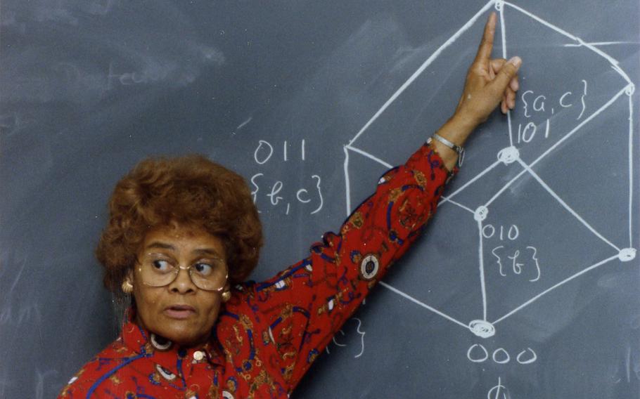 Evelyn Boyd Granville in the classroom at the University of Texas at Tyler in 1991.