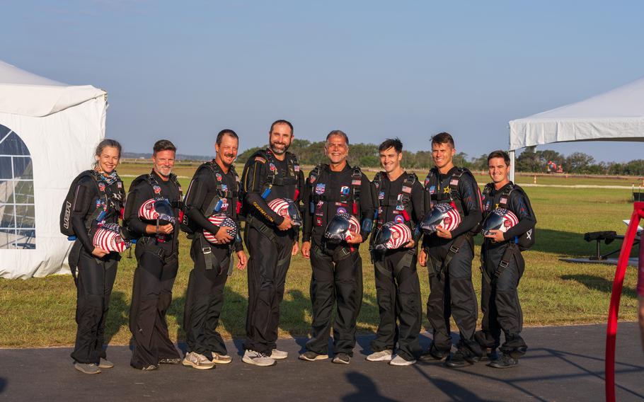 Team USA 8-way poses for a group picture