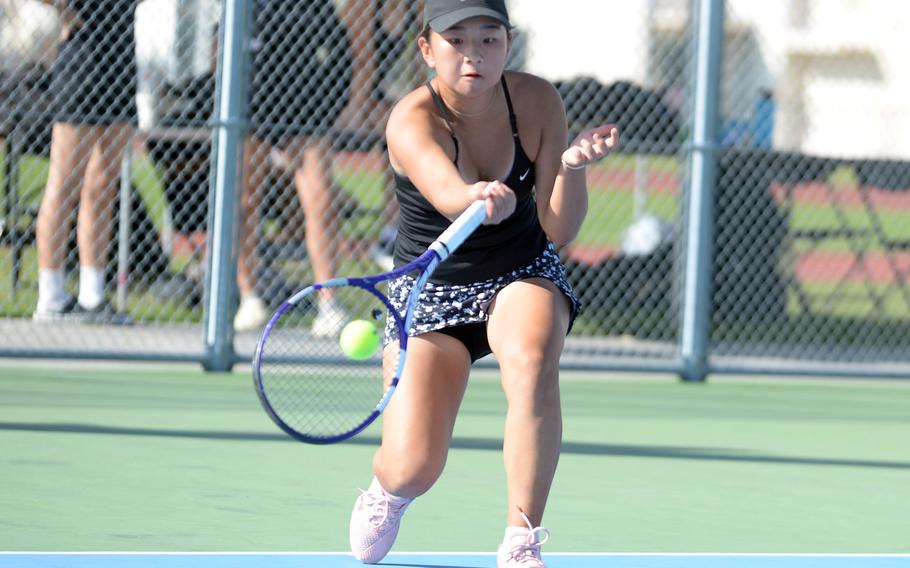 Humphreys’ Chloe Lee was quite busy Friday. She prevailed in the D-I girls singles and doubles finals, captured the girls overall singles championship and finished second in the overall doubles final of the Far East tournament.