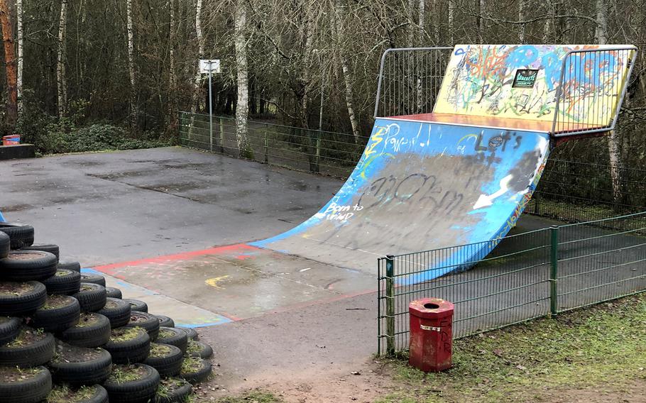 There is a skate ramp at Siegelbach Park in Kaiserslautern, Germany. The park also has a duck pond and playground. 