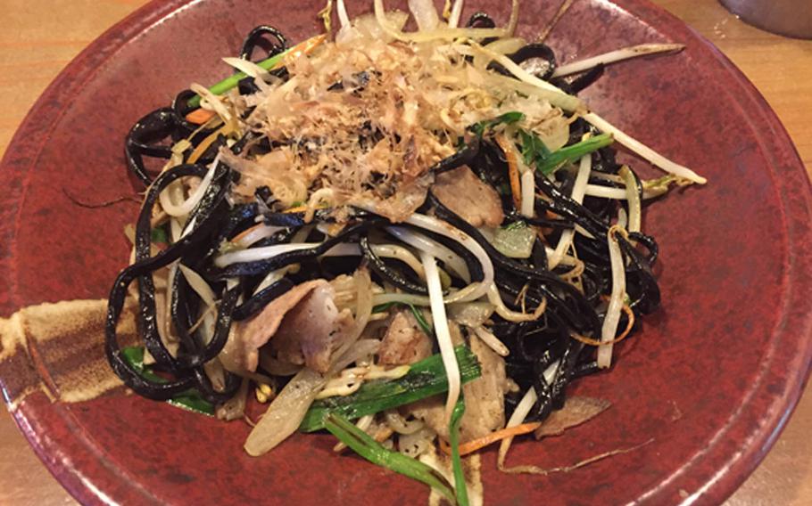 Sui Dunchi's squid-ink yakisoba was delicious and enough to share at an affordable price.