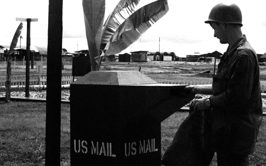 Mail pickup at Tay Ninh in 1968.