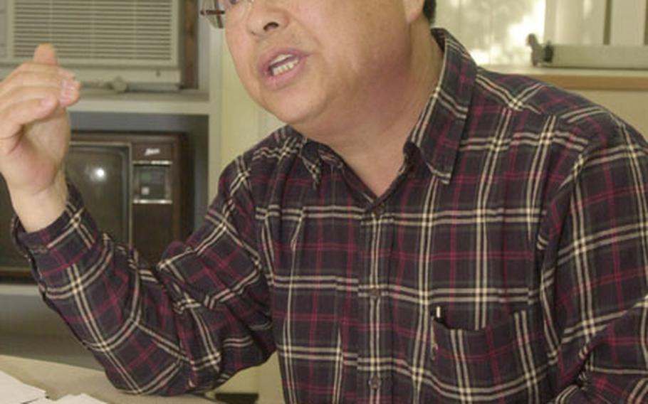 Kim Tong-sik, former housing manager at Yongsan Garrison, claims accusations of bribery and other illegal activities on his part are the result of lies by angry real estate agents.