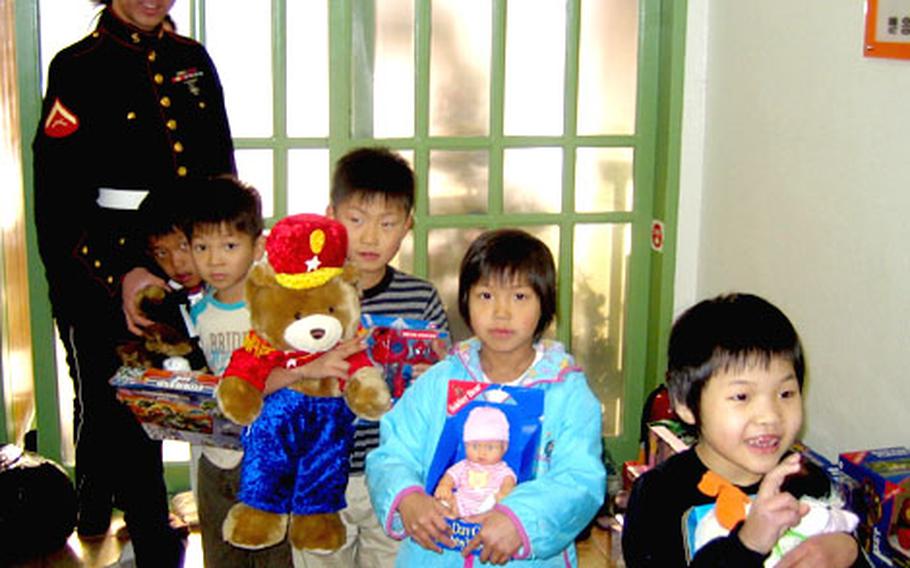 Marines deliver toys to South Korean orphanages | Stars and Stripes