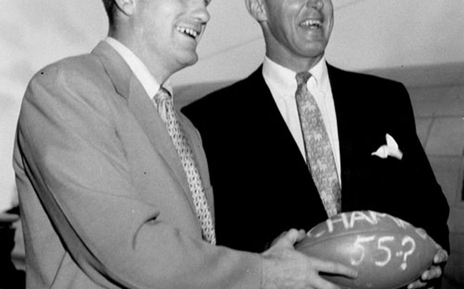 Notre Dame head coach Terry Brennan, left, and Oklahoma head coach Bud Wilkinson.