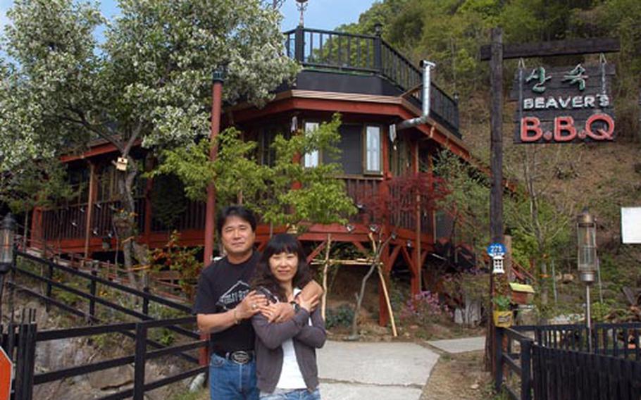 "Beaver" Lee and his wife, Yoon Eun-kyeong, saw a slump in business after their restaurant, Beaver&#39;s BBQ, was placed off limits to troops April 18. The ban has now been lifted.