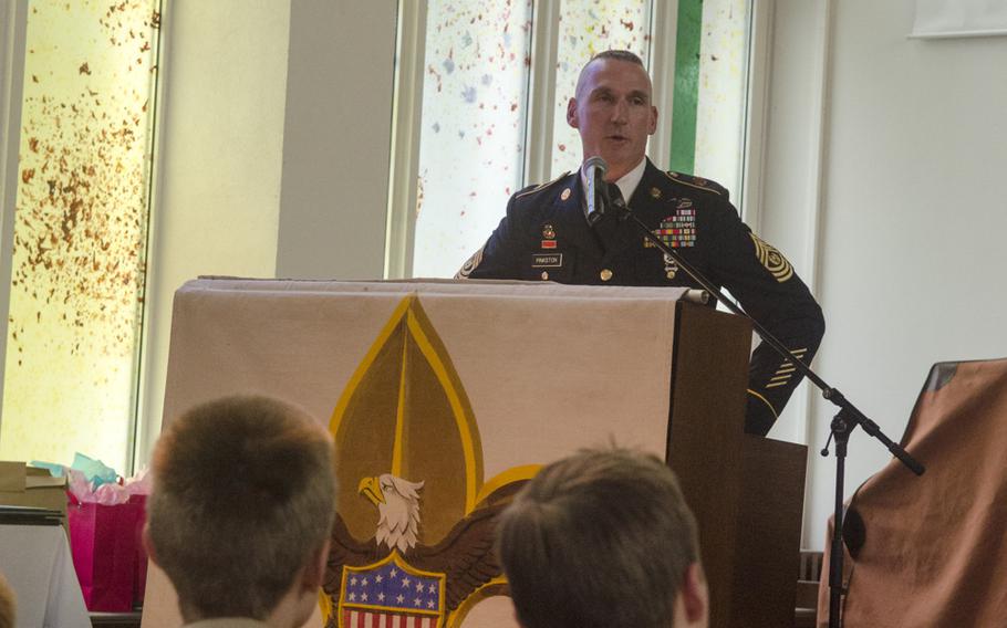 Command Sgt. Maj. Chad L. Pinkston of U.S. Army Garrison Wiesbaden speaks to members of Wiesbaden Boy Scout Troop 107 at their quarterly meeting Monday, Sept. 18, 2017. 