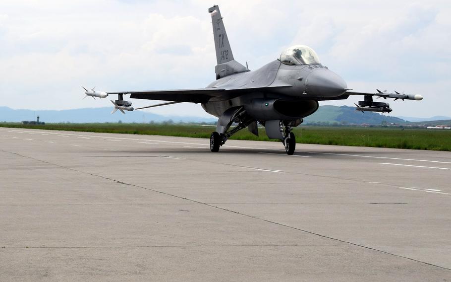 An F-16C Fighting Falcon prepares to launch at Campia Turzii, Romania, May 8, 2019.
