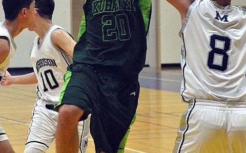 Kubasaki defends boys hoops title