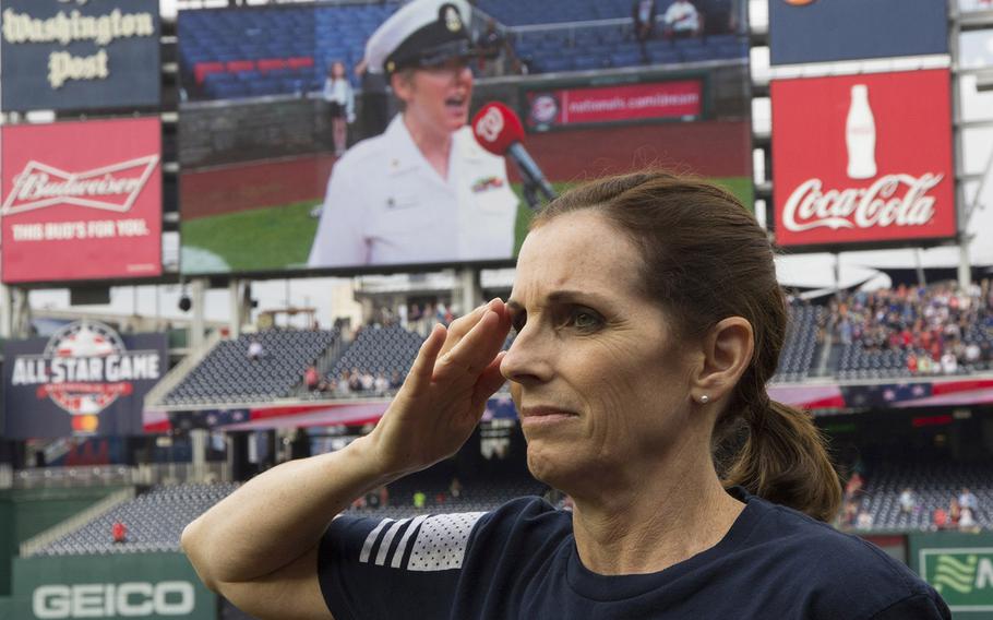 Army gets salute at Washington Nationals ballpark, Article